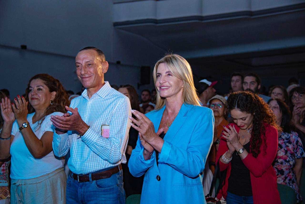 Gustavo Arrieta y Marisa Fassi en el acto inaugural. Prensa.