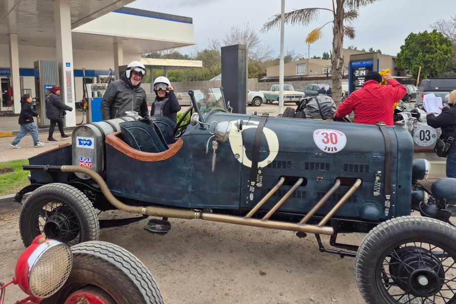 Chinvengüencha, el auto armado por Cali Carnero.