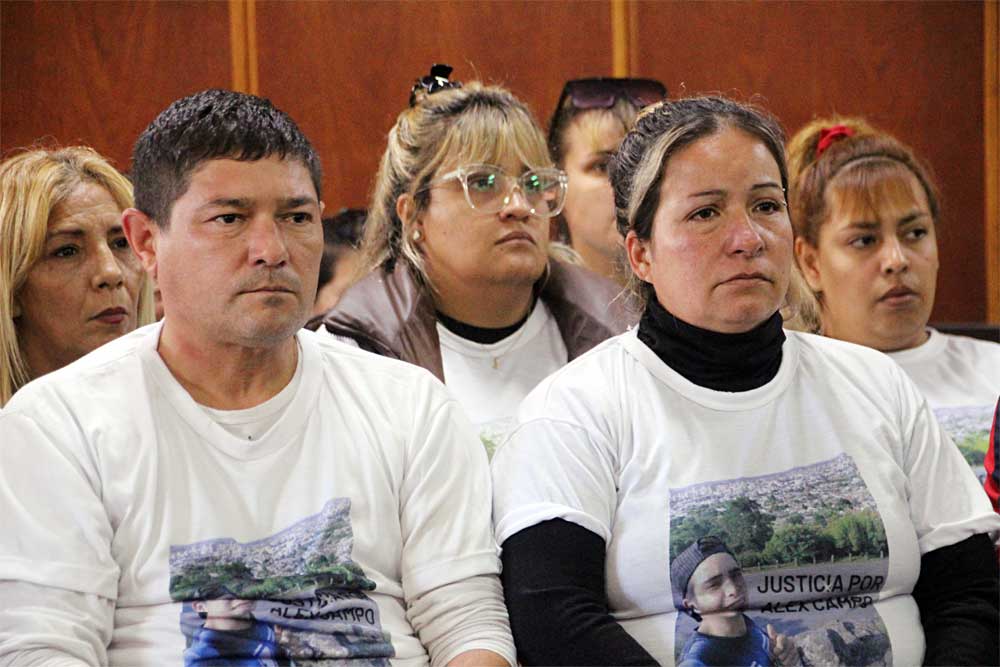 La familia de Álex Campo durante el juicio de 2025. Archivo InfoCañuelas.