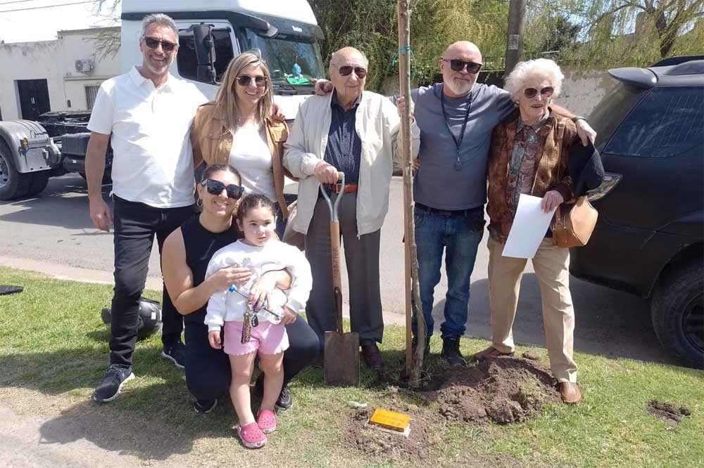 Los descendientes del escribano Salomón Odessky acompañaron la jornada.