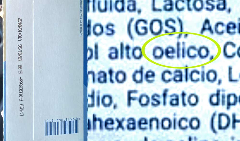 El número de lote que NO debe consumirse y uno de los errores del envase que permite su identificación.